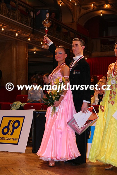 Skuhravý + Bergmanová.jpg
